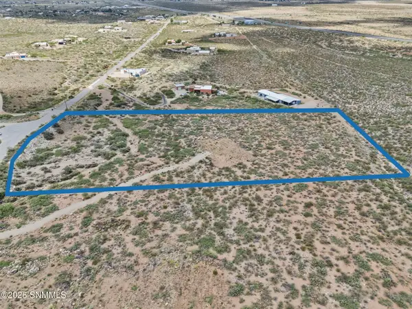 15565 Space Murals Lane, Las Cruces, NM 88011