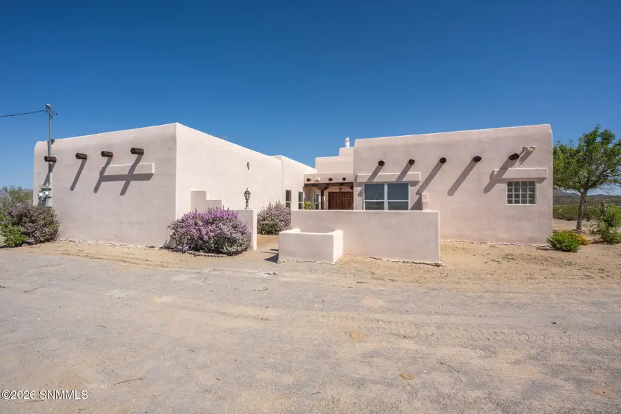 1900 Desert Ridge Rise Road, Las Cruces, NM 88012 - #2