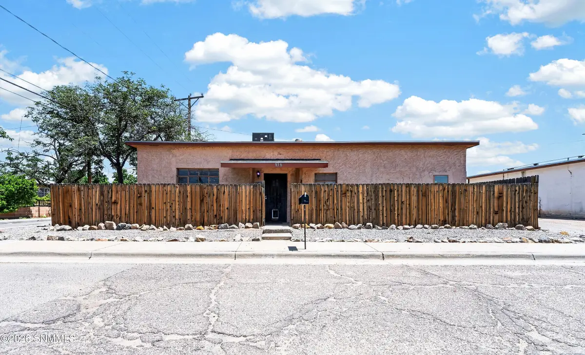 838 N Manzanita Street, Las Cruces, NM 88001 - #1