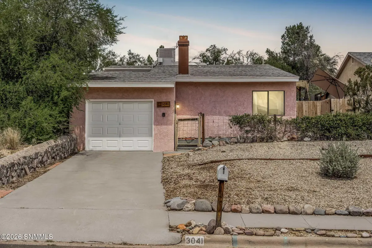 3041 Executive Hills Road, Las Cruces, NM 88011 - #1