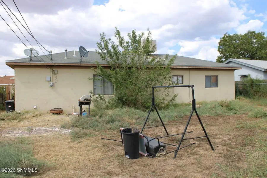 1208 E Canal Street, Alamogordo, NM 88310 - #2