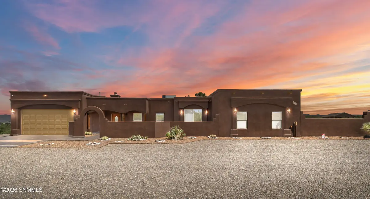2355 Rincon De Amigos, Las Cruces, NM 88012 - #1
