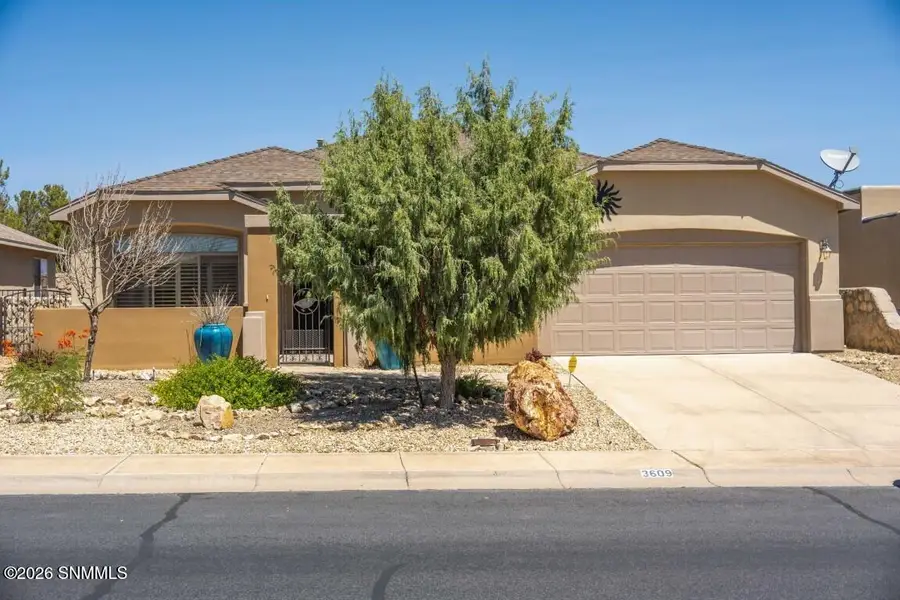 3609 Sierra Bonita Avenue, Las Cruces, NM 88012 - #3