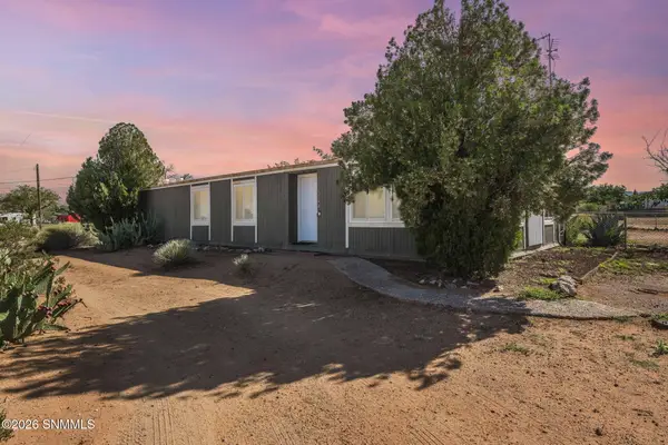 6744 Macarthur Road, Las Cruces, NM 88012