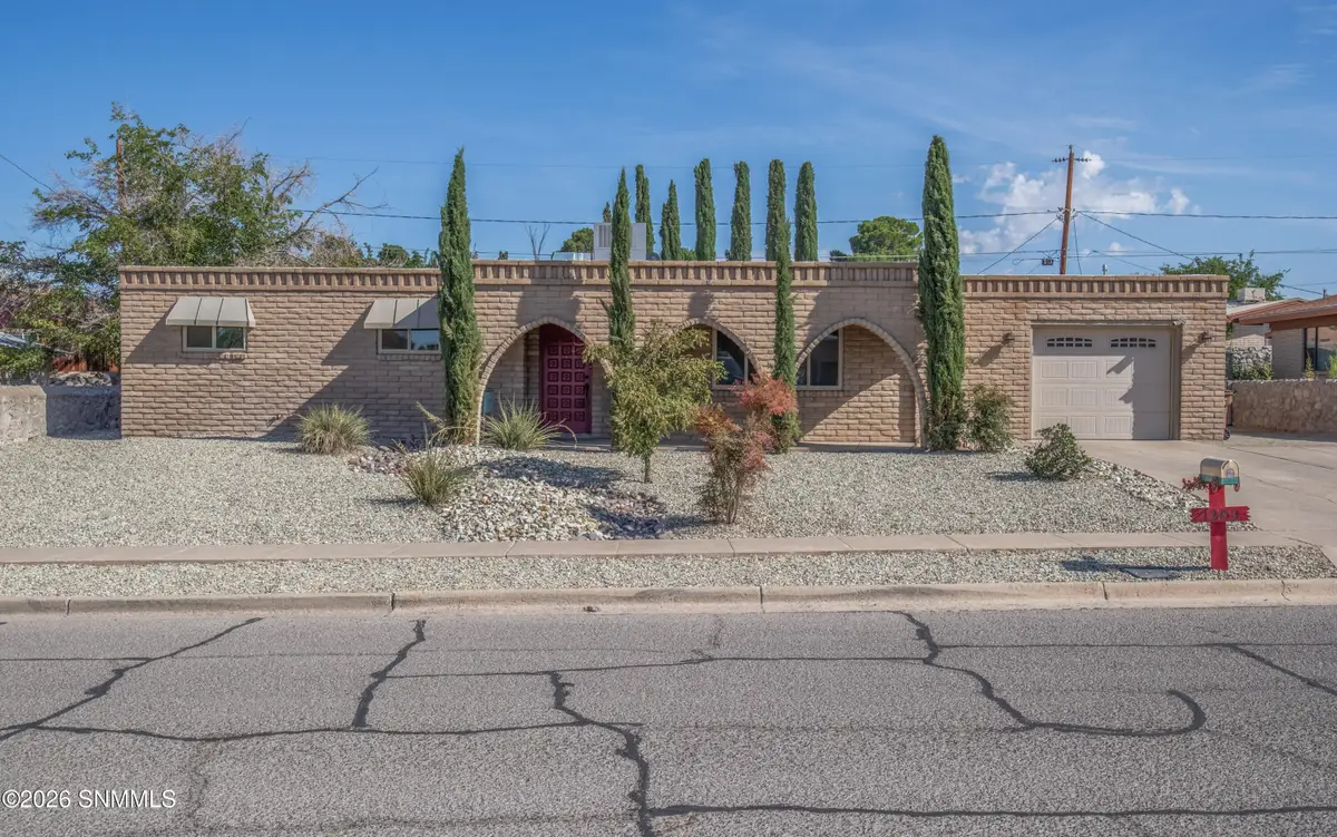 1203 Edgewood Avenue, Las Cruces, NM 88005 - #1