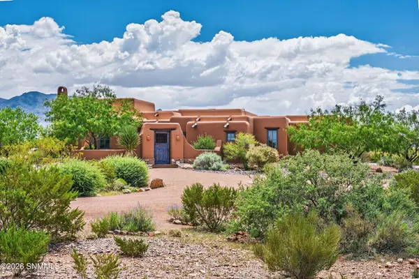3940 Loma Bella Drive, Las Cruces, NM 88011