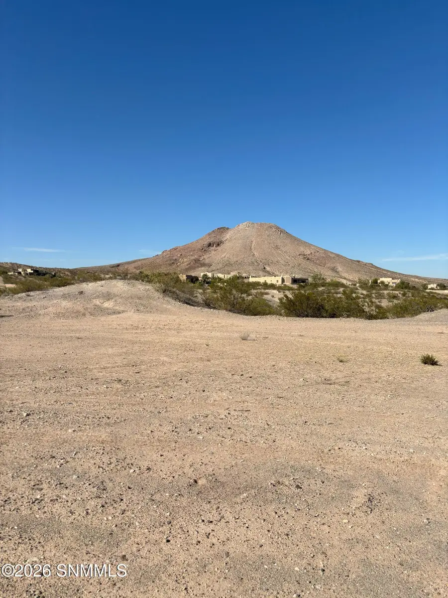 6805 Vermeer Street, Las Cruces, NM 88007 - #3