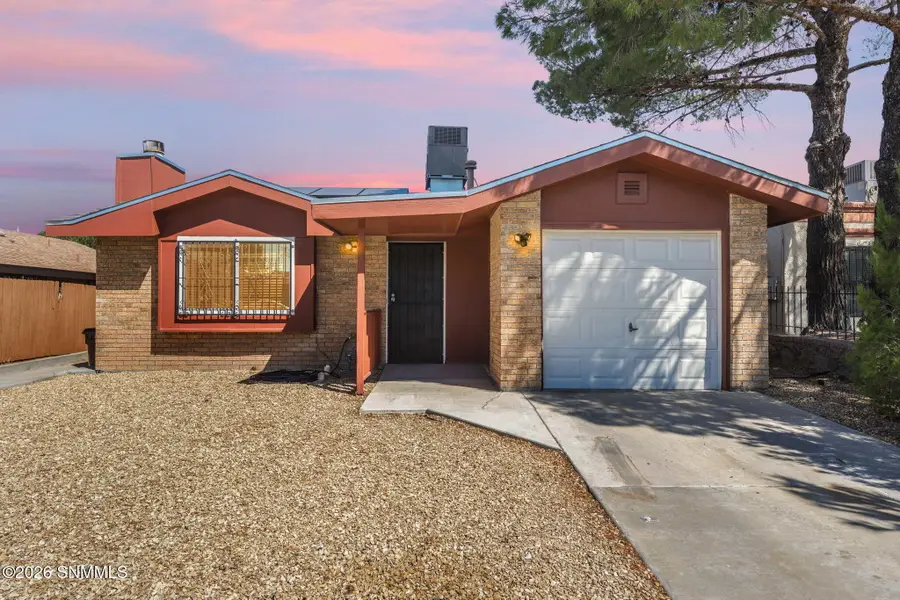 1883 Bridger Avenue, Las Cruces, NM 88001 - #2