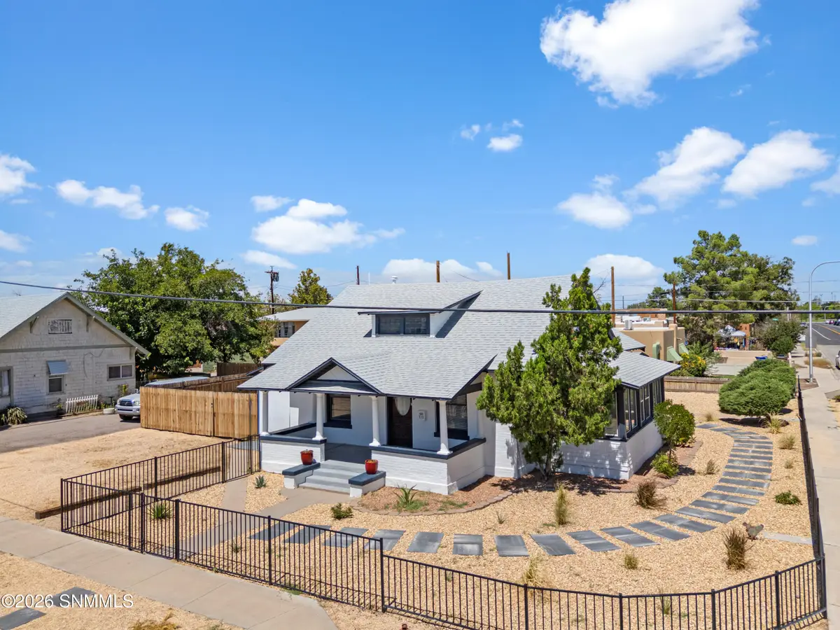 712 W Court Avenue, Las Cruces, NM 88005 - #1