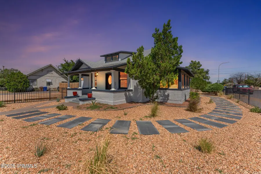 712 W Court Avenue, Las Cruces, NM 88005 - #2