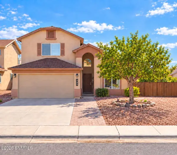 999 Gilmer Way, Las Cruces, NM 88005