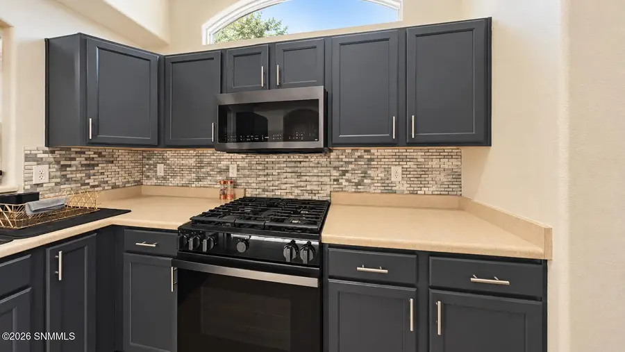 999 Gilmer Way, Las Cruces, NM 88005 - #3