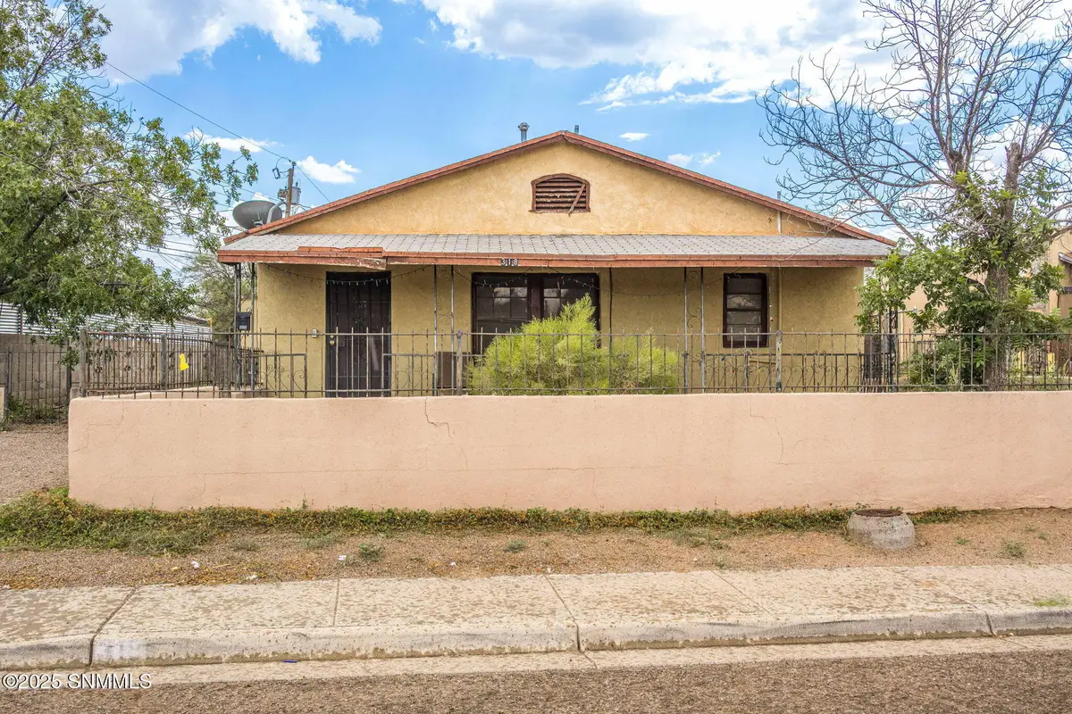 419 E Miranda Avenue, Las Cruces, NM 88001 - #1