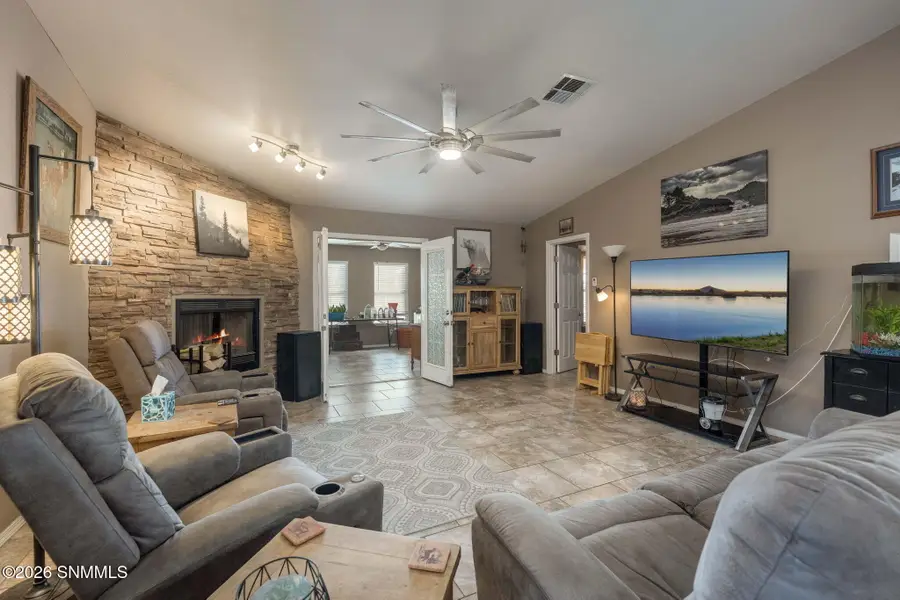 4062 Windridge Circle, Las Cruces, NM 88012 - #3