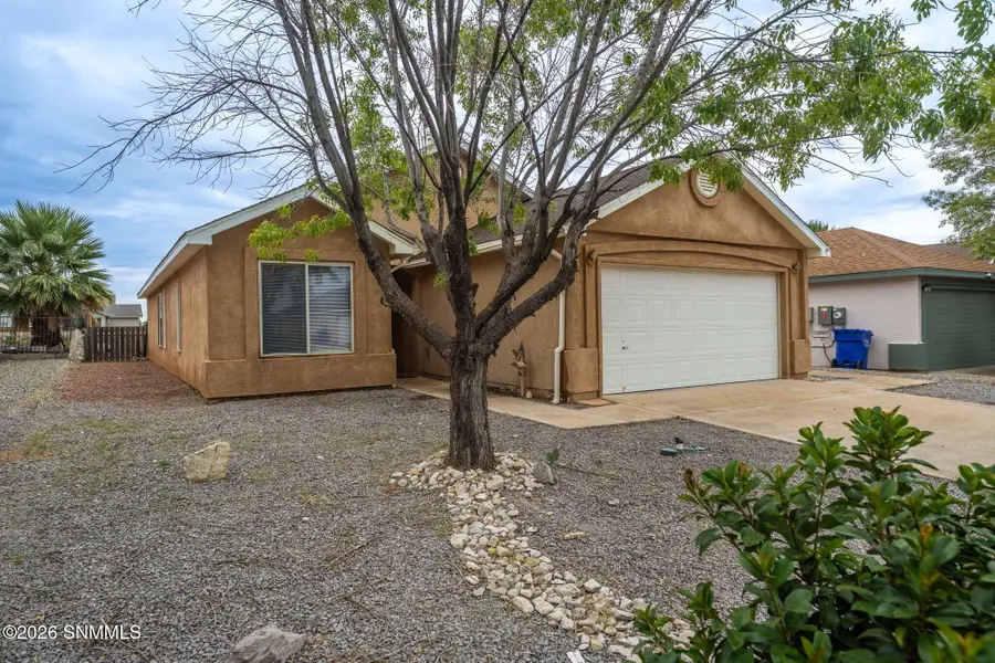 4882 Calle Bella Avenue, Las Cruces, NM 88012 - #2