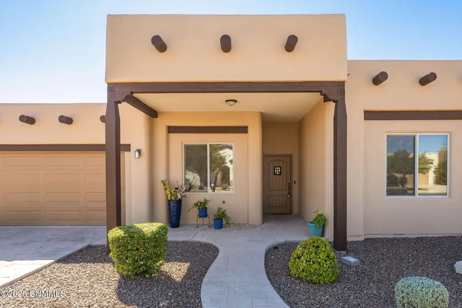 3712 Santa Minerva Avenue, Las Cruces, NM 88012 - #3