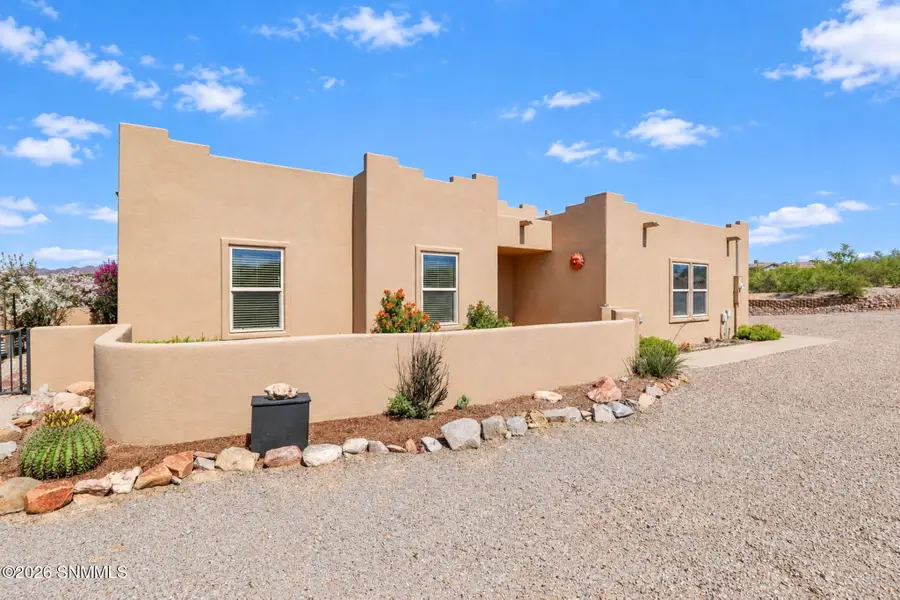 2001 Rincon De Amigos, Las Cruces, NM 88012 - #2