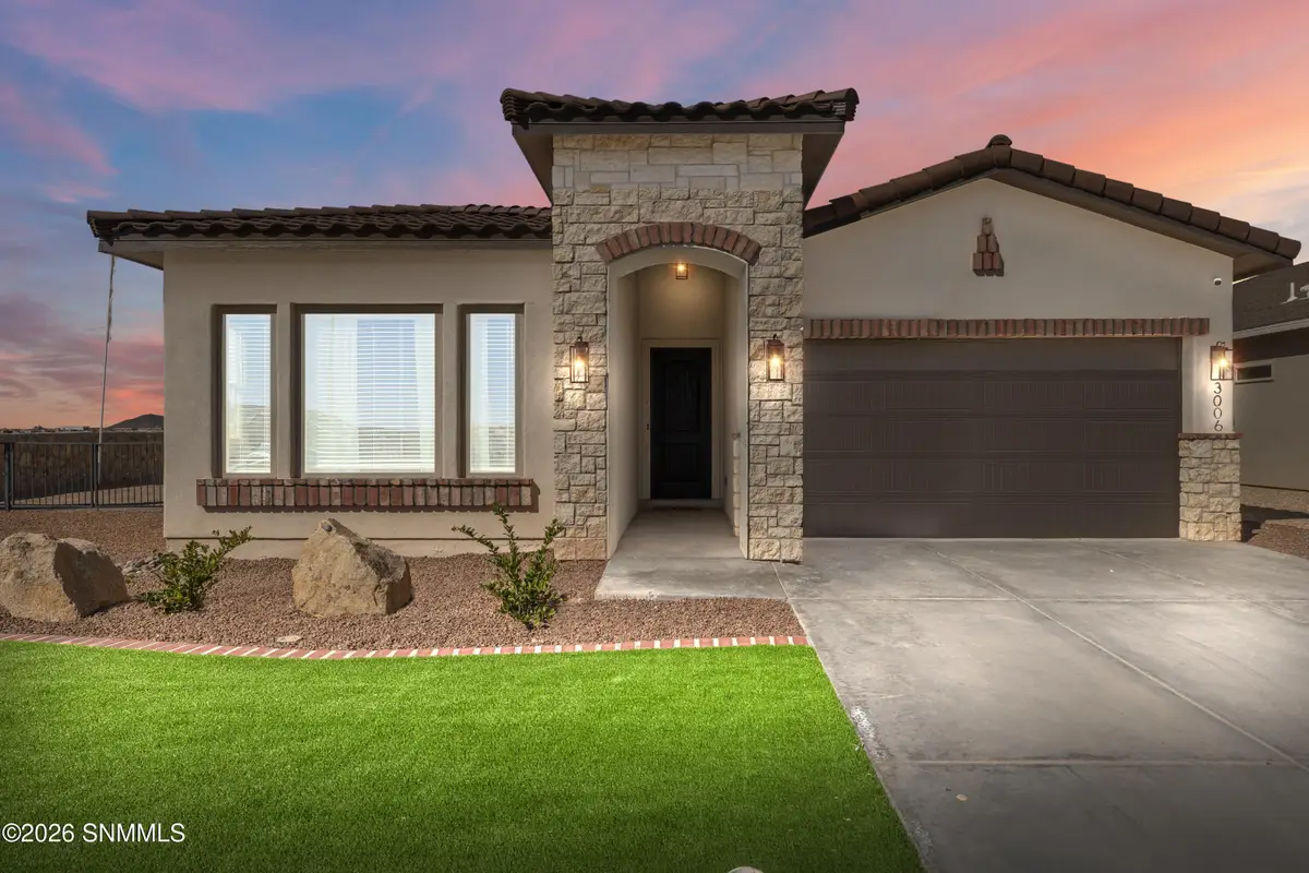 3006 Prado Del Sol Avenue, Las Cruces, NM 88011 - #1