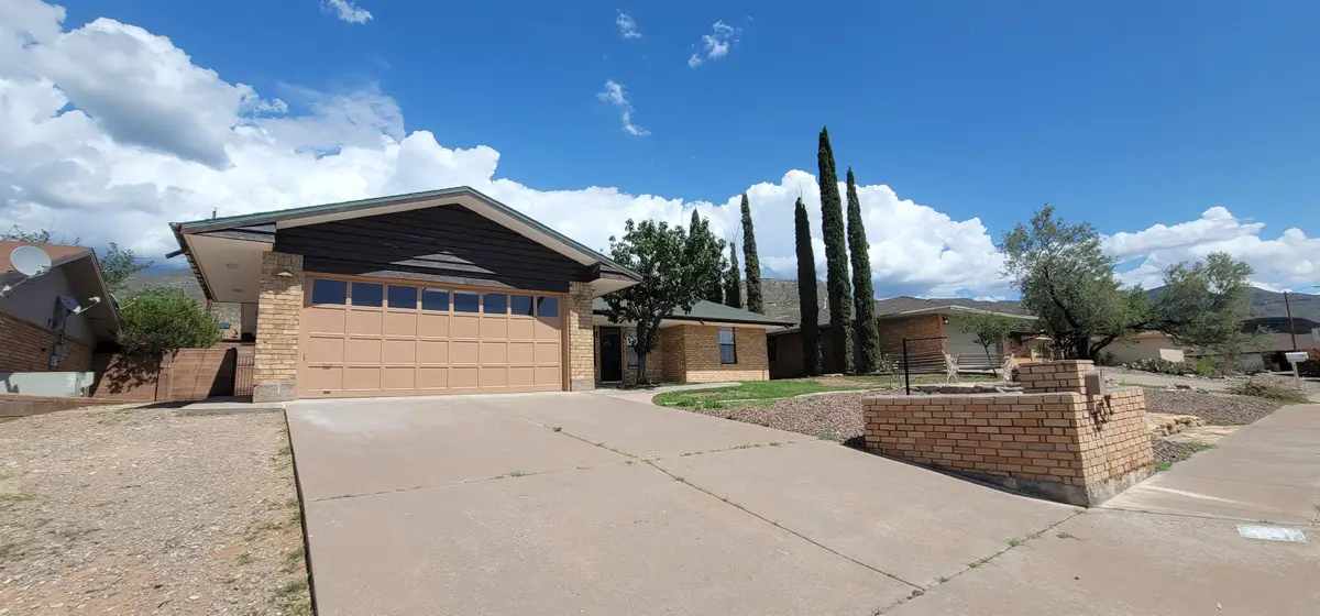 404 Sunbeam AVE, Alamogordo, NM 88310 - Image #1