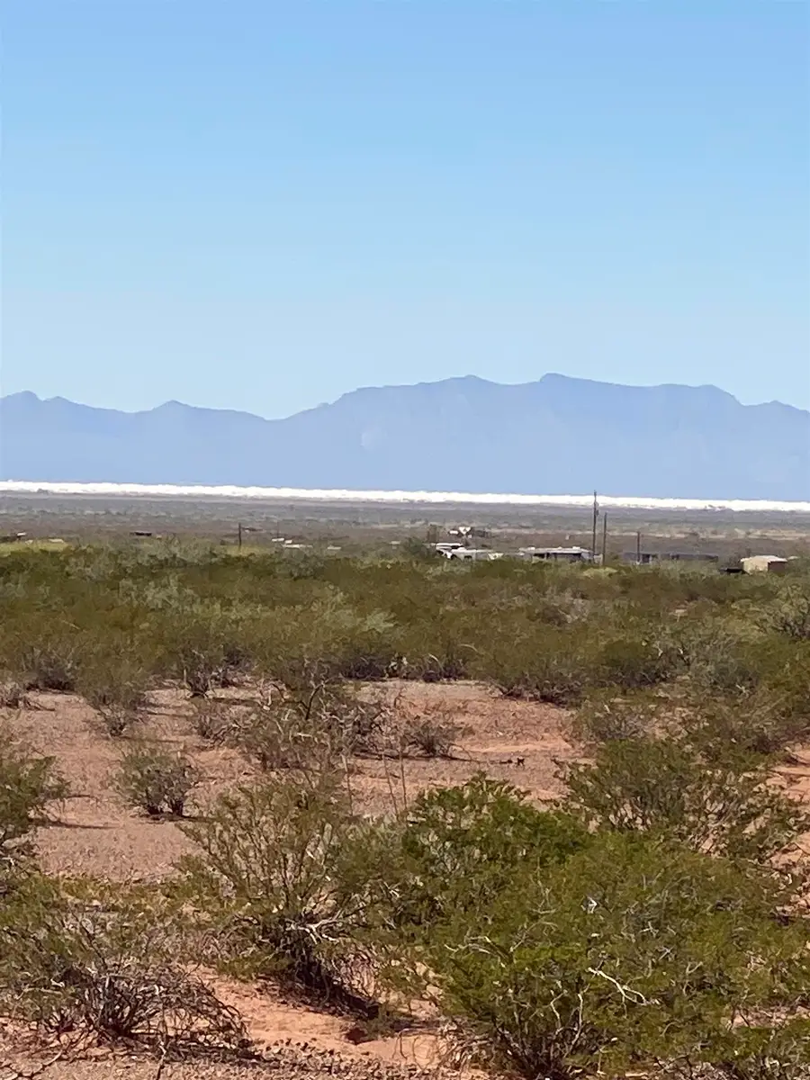 17 Mira Vista Lp, La Luz, NM 88337 - Image #2