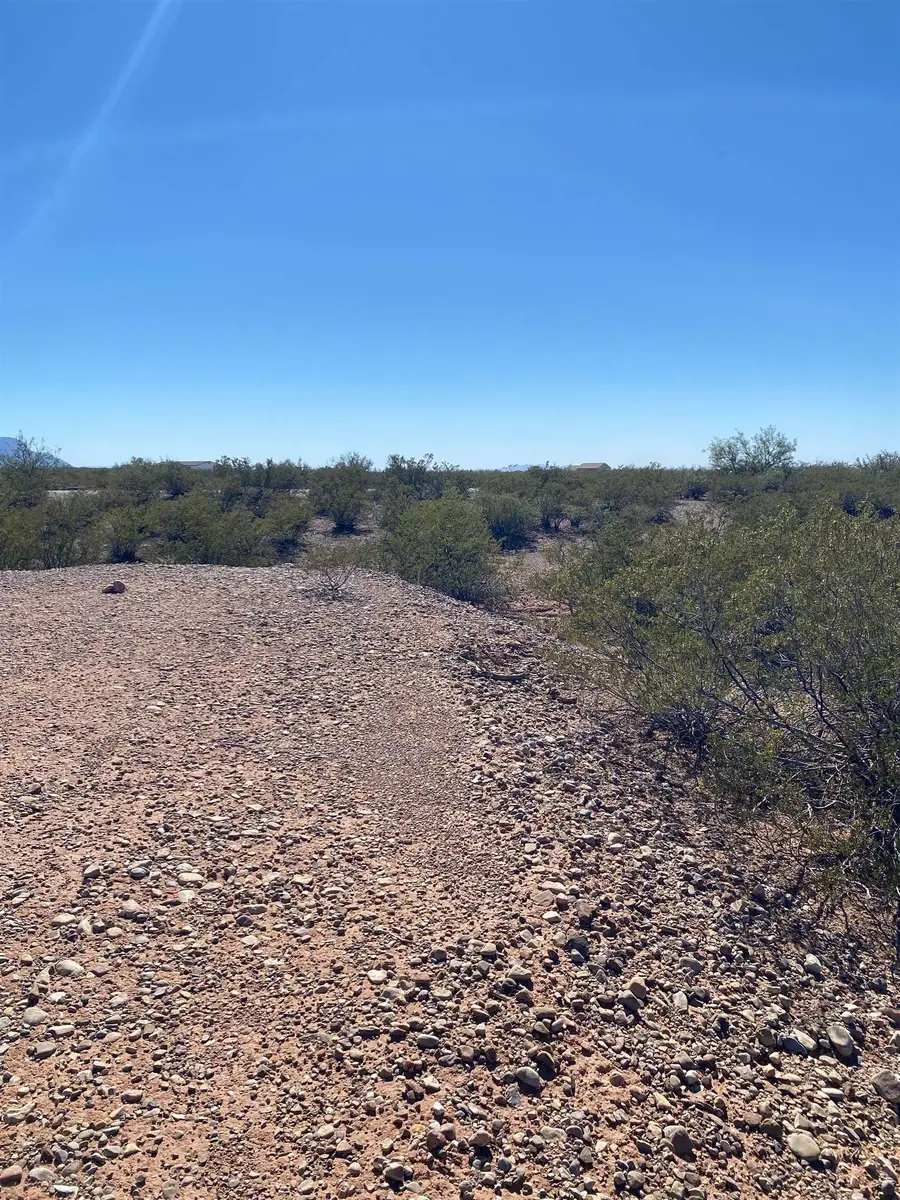 17 Mira Vista Lp, La Luz, NM 88337 - Image #3