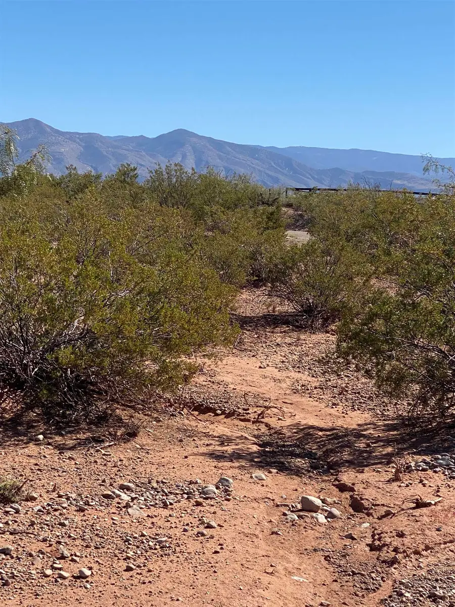 23 Mira Vista Lp, La Luz, NM 88337 - Image #3