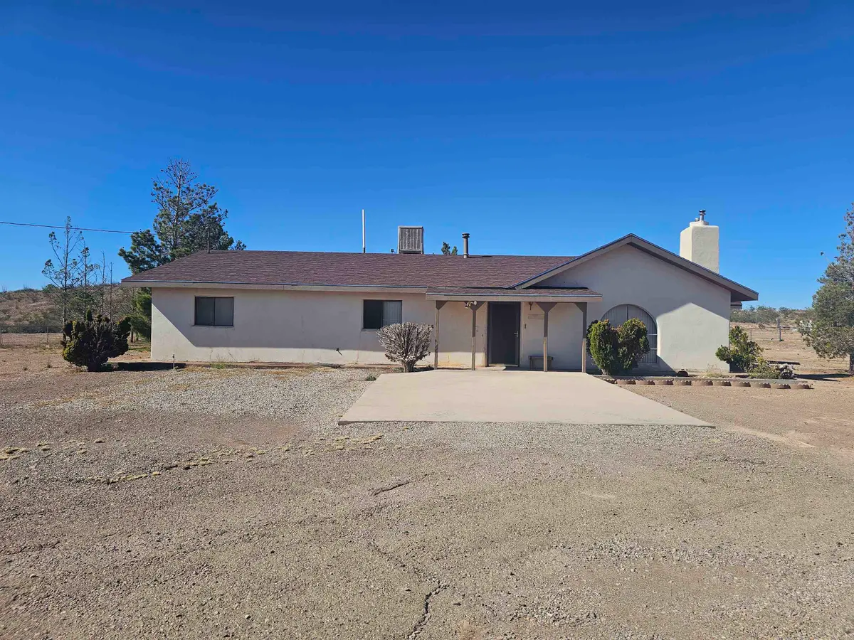 4 River Front Rd, Tularosa, NM 88352 - Image #1