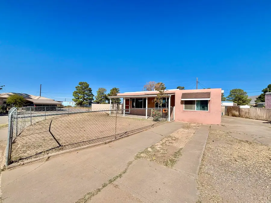 501 Kingston DR, Alamogordo, NM 88310 - Image #2