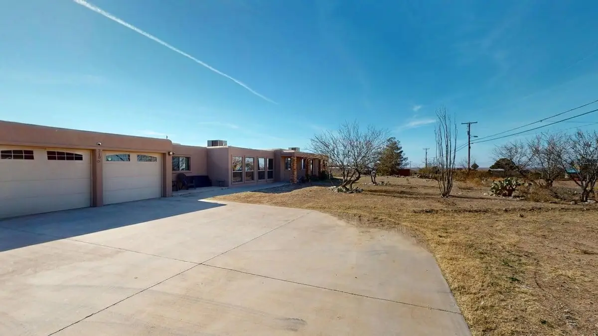 2100 Ocotillo DR, Alamogordo, NM 88310 - #1