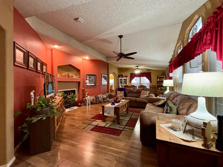 29 JJ Henry Rd, La Luz, NM 88337 - Image #3