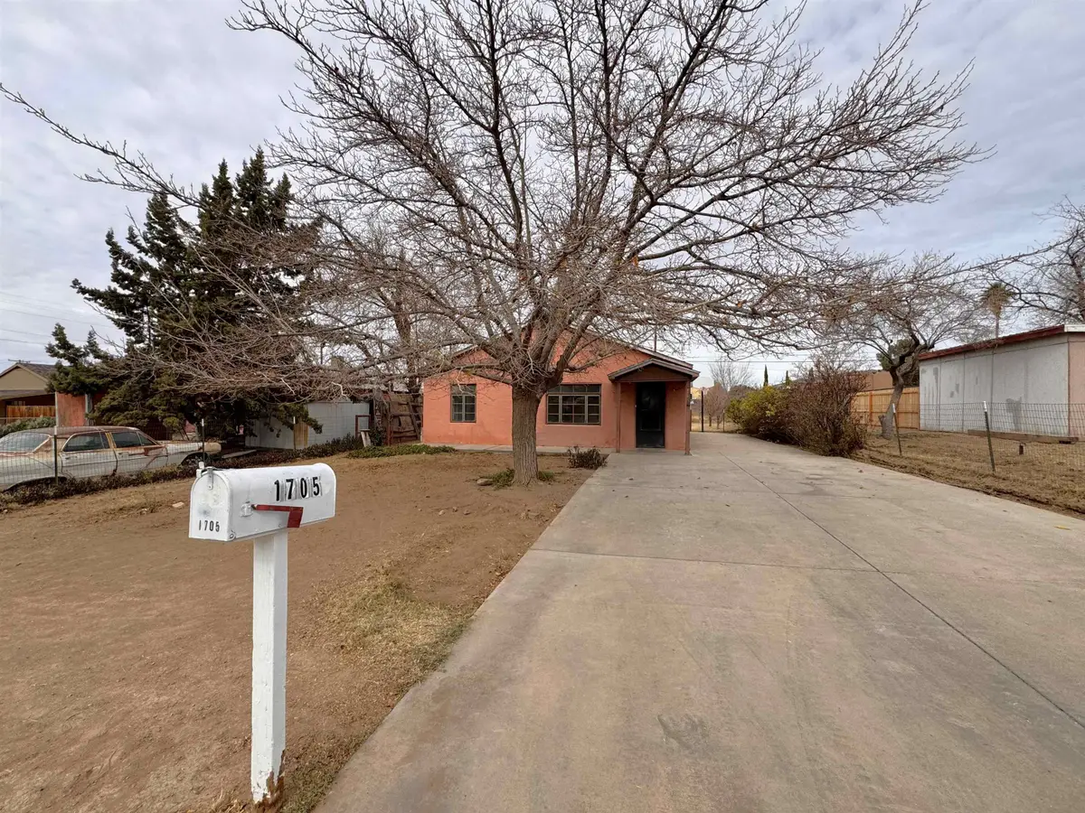 1705 Twelfth ST, Alamogordo, NM 88310 - Image #1