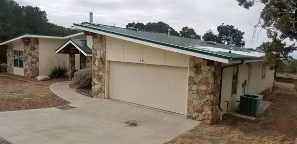 98 Cottonwood Canyon, La Luz, NM 88337