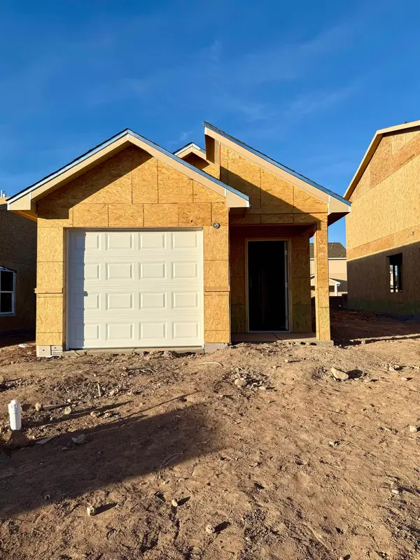 233 Kyle Rd, Alamogordo, NM 88310