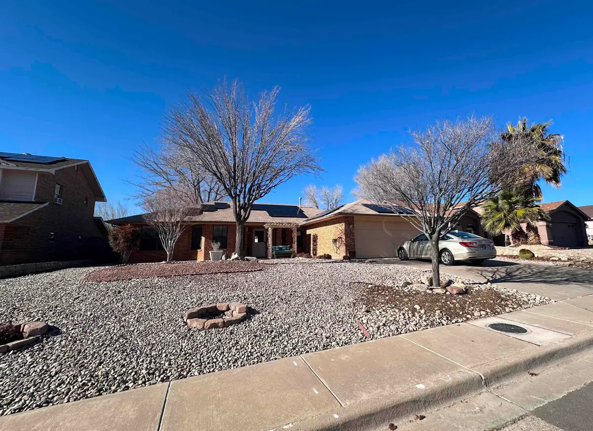 2435 Cherry Hills DR, Alamogordo, NM 88310 - #1