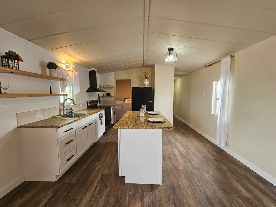 1111 Paradise AVE, Alamogordo, NM 88310 - #3