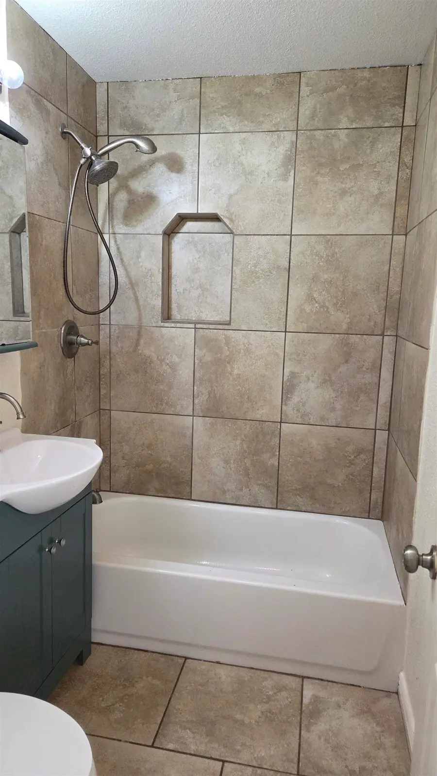 1407 Apple AVE, Tularosa, NM 88352 - #3