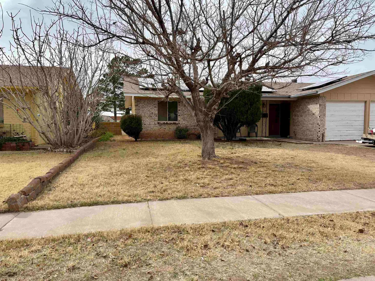 2001 Crescent DR, Alamogordo, NM 88310 - #1