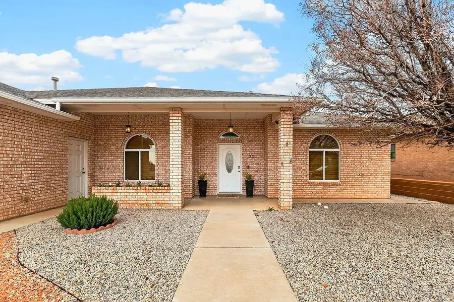301 Brentwood DR, Alamogordo, NM 88310-8275 - #3