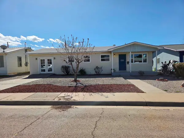 1310 Dewey LN, Alamogordo, NM 88310