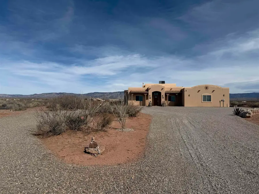 577 Riata RD, Tularosa, NM 88352 - #3