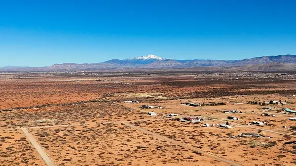 Moondale RD, La Luz, NM 88337-0001