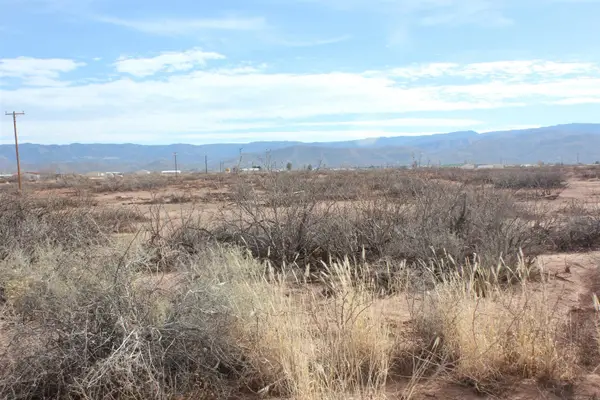 Moonset CT, La Luz, NM 88337-0001