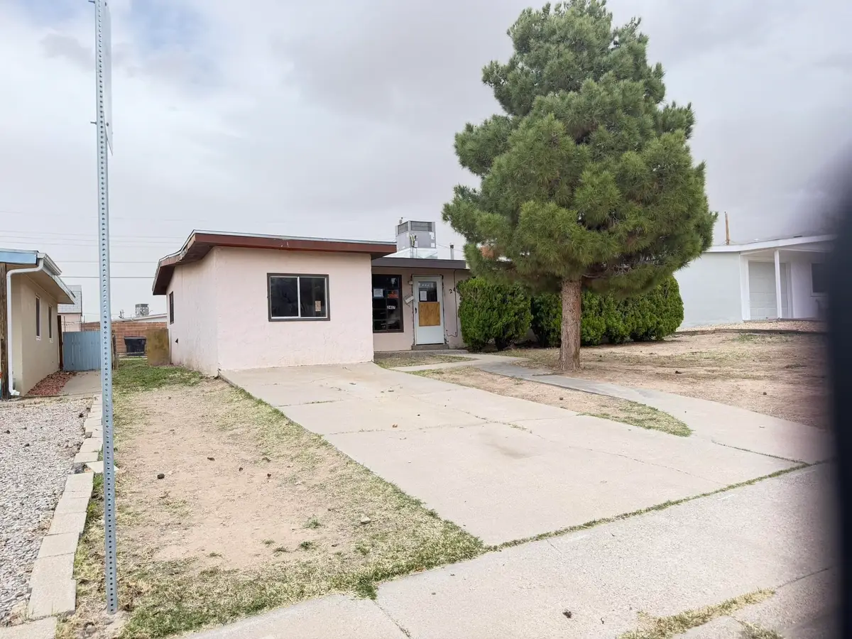 2407 Abbott AVE, Alamogordo, NM 88310 - #1