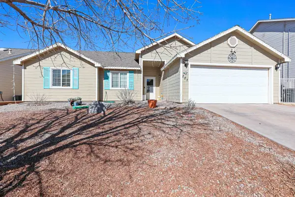 221 Burnage LN, Alamogordo, NM 88310