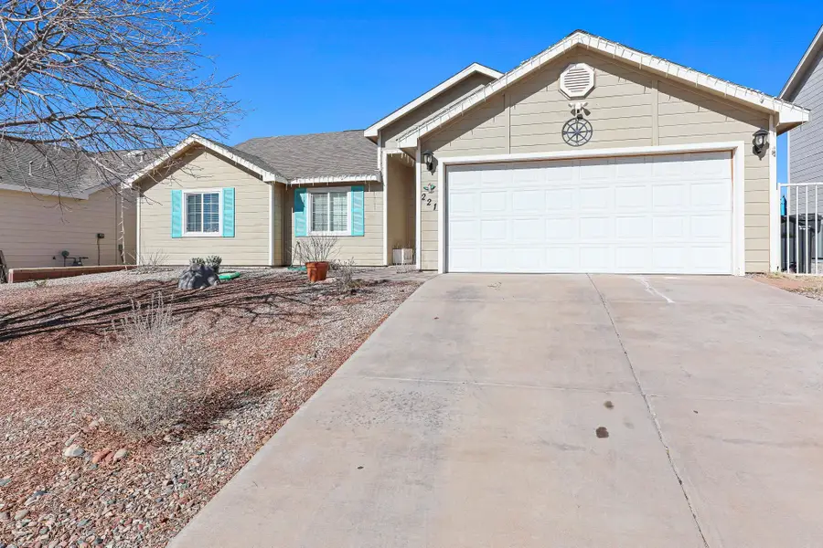 221 Burnage LN, Alamogordo, NM 88310 - #2