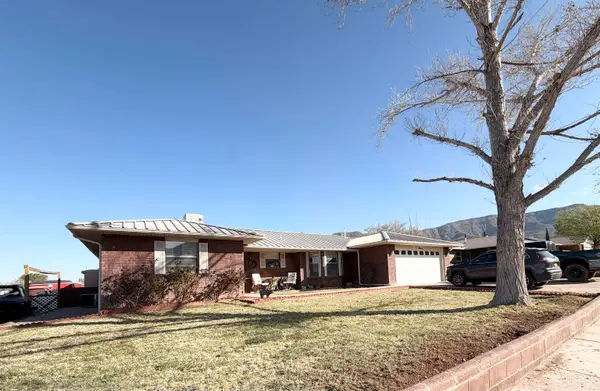 3203 Thunder RD, Alamogordo, NM 88310