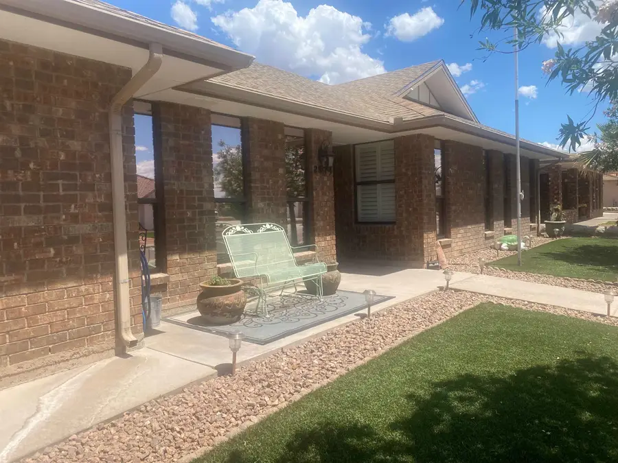 2574 Desert Hills DR, Alamogordo, NM 88310-0000 - #3