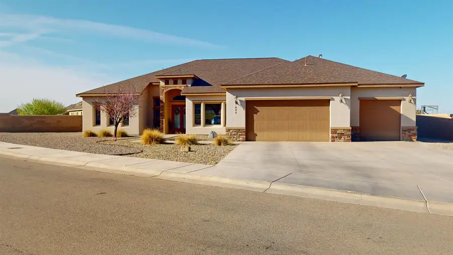806 Silverado, Alamogordo, NM 88310 - #2