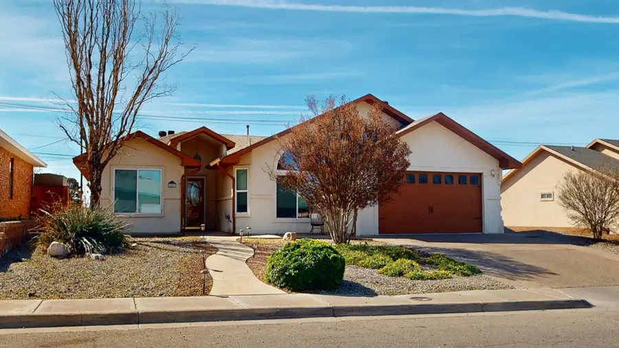 300 Cottonwood DR, Alamogordo, NM 88310 - #2