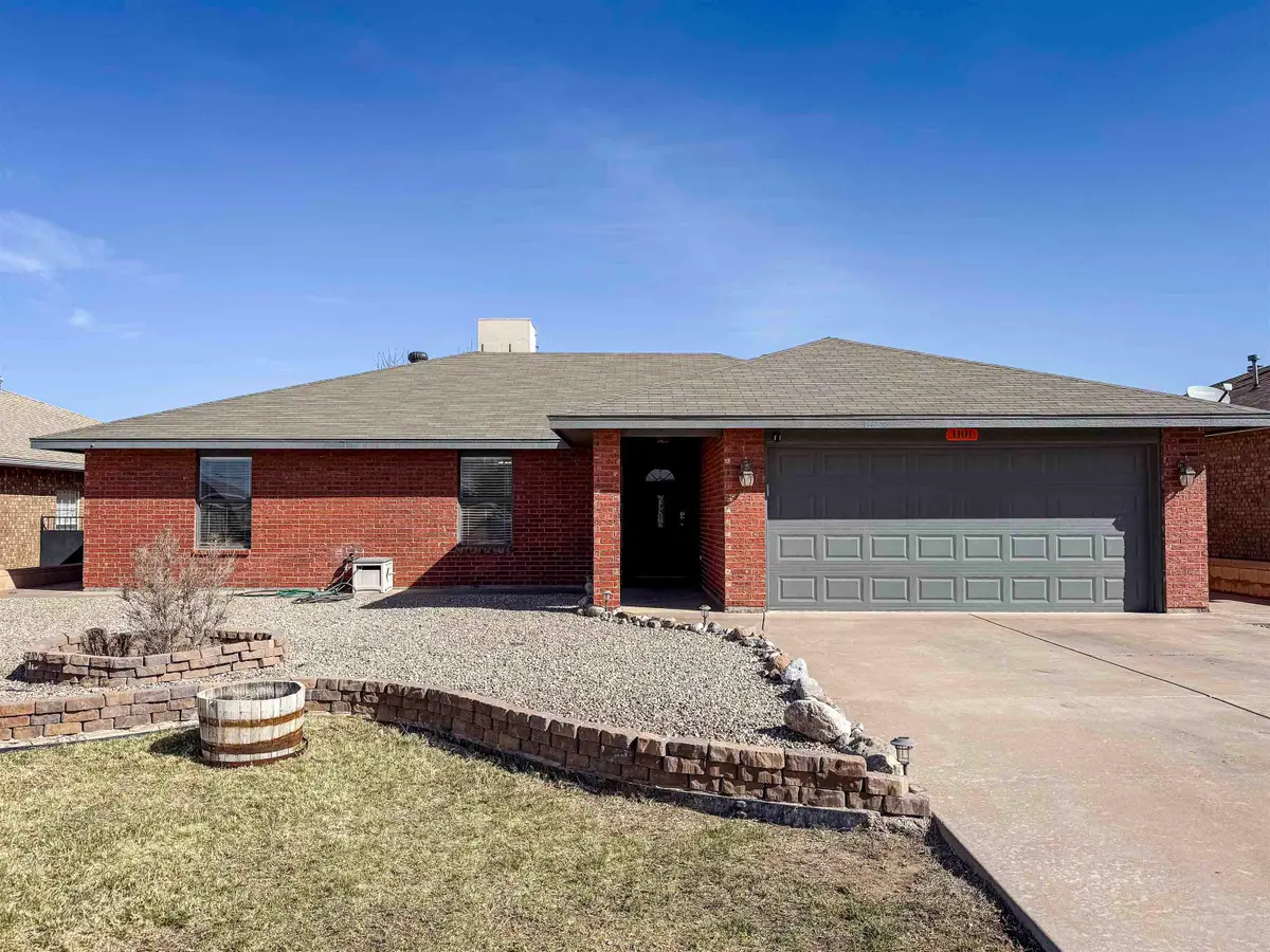 1101 Mimosa AVE, Alamogordo, NM 88310 - #1